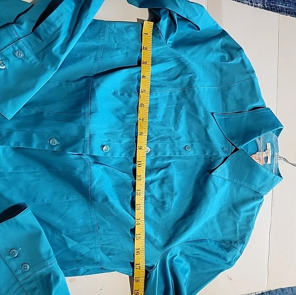 Escada Blue Teal Button-Up Women's Blouse Size 42 Tailored Fit - Picture 6 of 11
